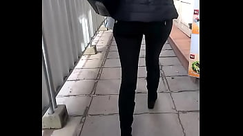 Preview 3 of Nargis Xxx Video Vid - milf walking2