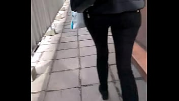 Preview 4 of Nargis Xxx Video Vid - milf walking2