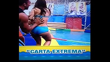 Preview 3 of Movie Gay Twink - Claudia Ramirez muestra las Tetas en Programa VEX