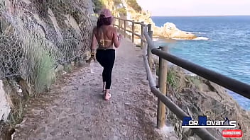 Preview 1 of Japan Lake - PORNOVATAS - Tremenda Madre madura Colombiana con grandes tetas se pone cachonda chuoando el pollon de V&iacute_ctor Bloom en la playa y terminan la fiesta en casa