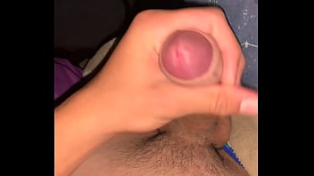 Preview 3 of Brother And Sister Caching Mom - novinho gostoso solo