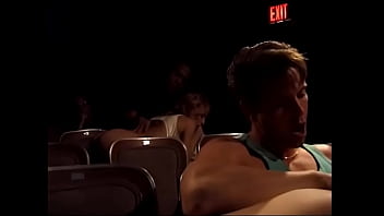 Preview 1 of Indain Sexvhard Fuck - F2 et 3M au cine