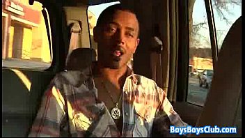 Preview 3 of Blowjob Jeans - Interracial Hardcore Gay Bareback Sex Fuck Movie 14