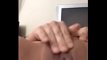 Preview 1 of The Toilet To Shoot - solo latina kik