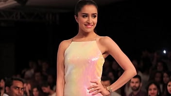 Preview 3 of Pussi Eater - Shraddha Kapoor Big Nipple Visible