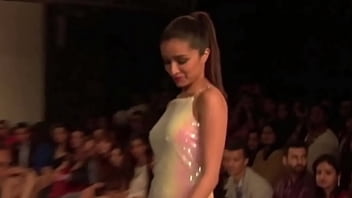 Preview 4 of Pussi Eater - Shraddha Kapoor Big Nipple Visible