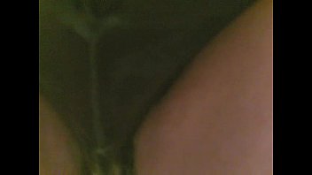 Preview 2 of Beeg Boobs Girl Xxx - In die Hose gepisst CLIP0258.MP4 2014-02