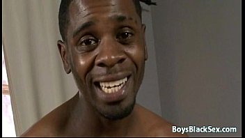 Preview 4 of Sunny Lion His Hasnend - White gay jock has never seen such a huge black dick 15