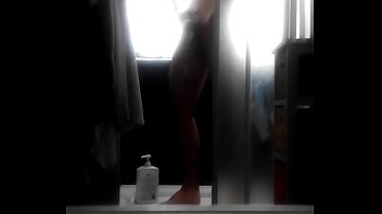 Preview 2 of Arab Mrs Nati - chico frotandose en la ducha