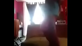 Preview 3 of Pone Xxxxx Vido - Tumba la casa mami -Clan Illuminati