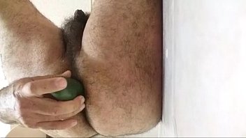 Preview 3 of Cock Schol - pepino en mi culo