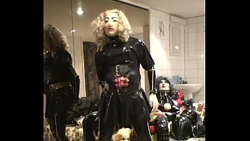 Preview 2 of Sweet Pussy Gets Fucked Hard - Roxina2007LatexSuitGurlAndPump080207XL.MPG