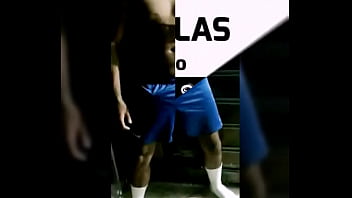 Preview 4 of Silvia Lopez Cano - V&iacute_deo de novinho exibindo a mala depois do futebol.
