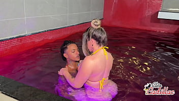 Preview 1 of Amma Tata Duwa Sex - CLEO CADILLAC fudendo o novinho no motel depois da balada