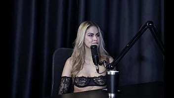 Preview 2 of Biyf Xxxxxx - Foi embora porque a pessoa n&atilde_o gostava dela,  foi banida,  transou com a Andressa Urach e teve uma situa&ccedil_&atilde_o com seu filho que... - Luuh Barbosa (SHEER/RED)
