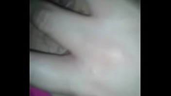 Preview 3 of Gangbang Sa Kaibigan - Mi novia toc&aacute_ndose mientras le hablo por whattsapp