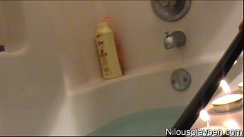 Preview 1 of Izat Lutne - Nilou Achtland and Eve : Sexy Lesbian Bath