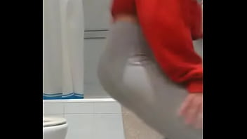 Preview 4 of Belyth Full Italian Incest - Twerk en el ba&ntilde_o