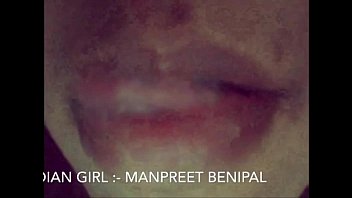 Preview 1 of Hd Bigg Sex - Desi Punjabi Girl Manpreet Showing Herself on Cam