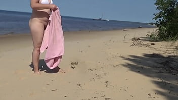 Preview 1 of Boyz Gay Xxl - Funny beach - Acquaintance with juicy milf