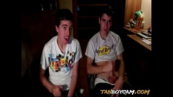 Preview 3 of Night Nidia Firts Seys Xxx - Boys Jerksoff each other on webcam