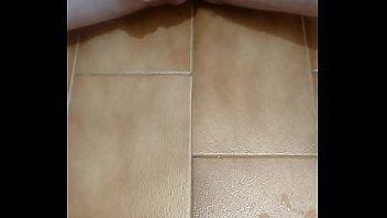 Preview 1 of Streched Teen - VID 20160228 112907011