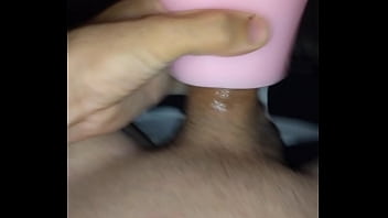 Preview 4 of Sixi18 - Novinho batendo uma