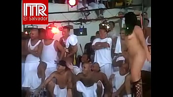 Preview 2 of Titanic Muvies Xxx - Mujeres desnudas en fiesta porno en carcel de El salvador
