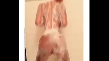 Preview 2 of Sexy Womens Boob - Chica bailando en la ducha