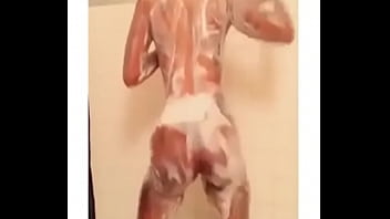 Preview 3 of Sexy Womens Boob - Chica bailando en la ducha