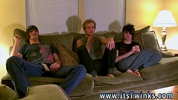 Preview 1 of Usa Online Sexy Voung - Gay hunks porn Erik is the fortunate one to be double teamed by the