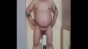 Preview 1 of Www Xxx Cmno - come on guys i love to be pissed on so i am inviteing who ever is watching to come and piss all over me right now