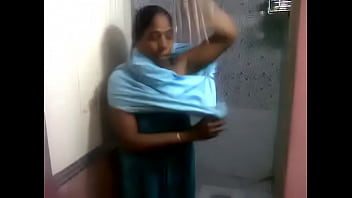 Preview 4 of Gayathri Sex Phots - KOM-DESI- pregnant wife-bth -