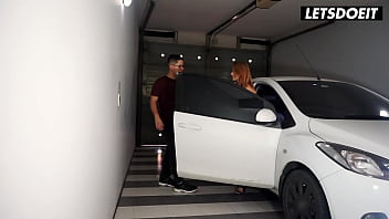 Preview 1 of Sadece Bir Gece - Hot MILF Amelia Red Has No Money And Pays Mechanic With Her Juicy Pussy - LATINA MILF