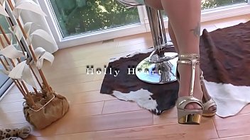 Preview 1 of Seasky - Holly Heart got fucked by TS Tarynxo
