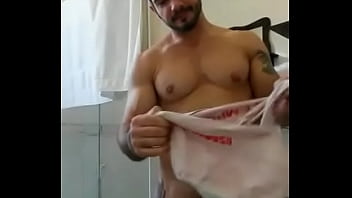 Preview 4 of Holywood School - Gato safado leiloando a cueca.