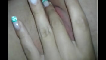 Preview 2 of Lesbian In Green Bikini - LE GUSTA EL DEDO A MI EX