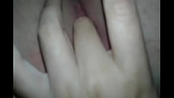 Preview 3 of Lesbian In Green Bikini - LE GUSTA EL DEDO A MI EX