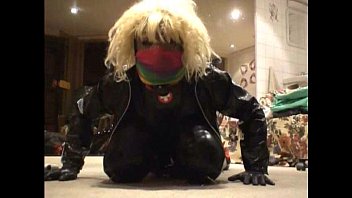 Preview 1 of Headscissor Knockout - MaskedNurseRoxinaCumming030109