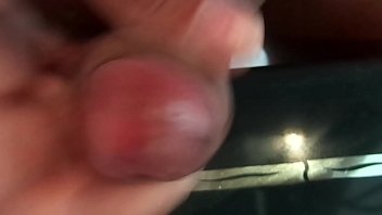 Preview 1 of Sleep Mom Sonfuck - PUNHETA GOZANDO QUE NEM CAVALO..MP4