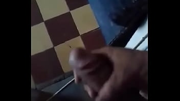 Preview 1 of Man Seduces One Girlie To - Maduro Masturbandose