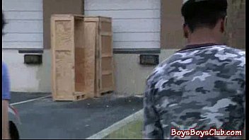 Preview 2 of Corridas Internas Tem - Nasty Black Dude Fuck White Boy Bareback Style 02
