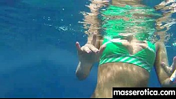 Preview 2 of Mea Khalifa Xxnx Videos Bd - Young girl has session with horny lesbian 6