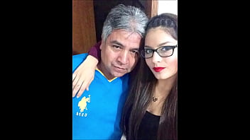 Preview 1 of New Sekshtml - ME PONE DE RODILLAS Y LE CHUPO LA VERGA A MARIO