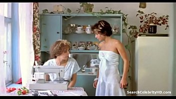 Preview 4 of Mom Sun Handjob - Natalya Negoda - Malenkaya Vera (1988)