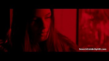 Preview 2 of When Lesbian Sleep - Lisa Carlehed and Heidi Holm - I Dine Haender (2015)