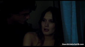 Preview 4 of Dildo Anleitung Deutsch - Ana Girardot - Les Revenants S02E02 (2015)