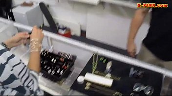 Preview 1 of Tresxxxporno O U - Black BF let the pawn guy to fuck his GF