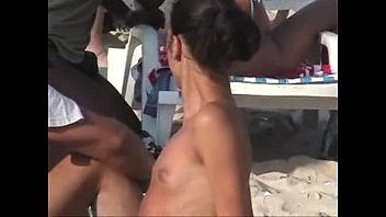 Preview 3 of Mom Son Xex Videos - SO GOSTOSA NA PRAIA DE COPA II