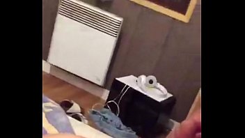 Preview 3 of S Touch - Chris mostrando a bundinha da esposa